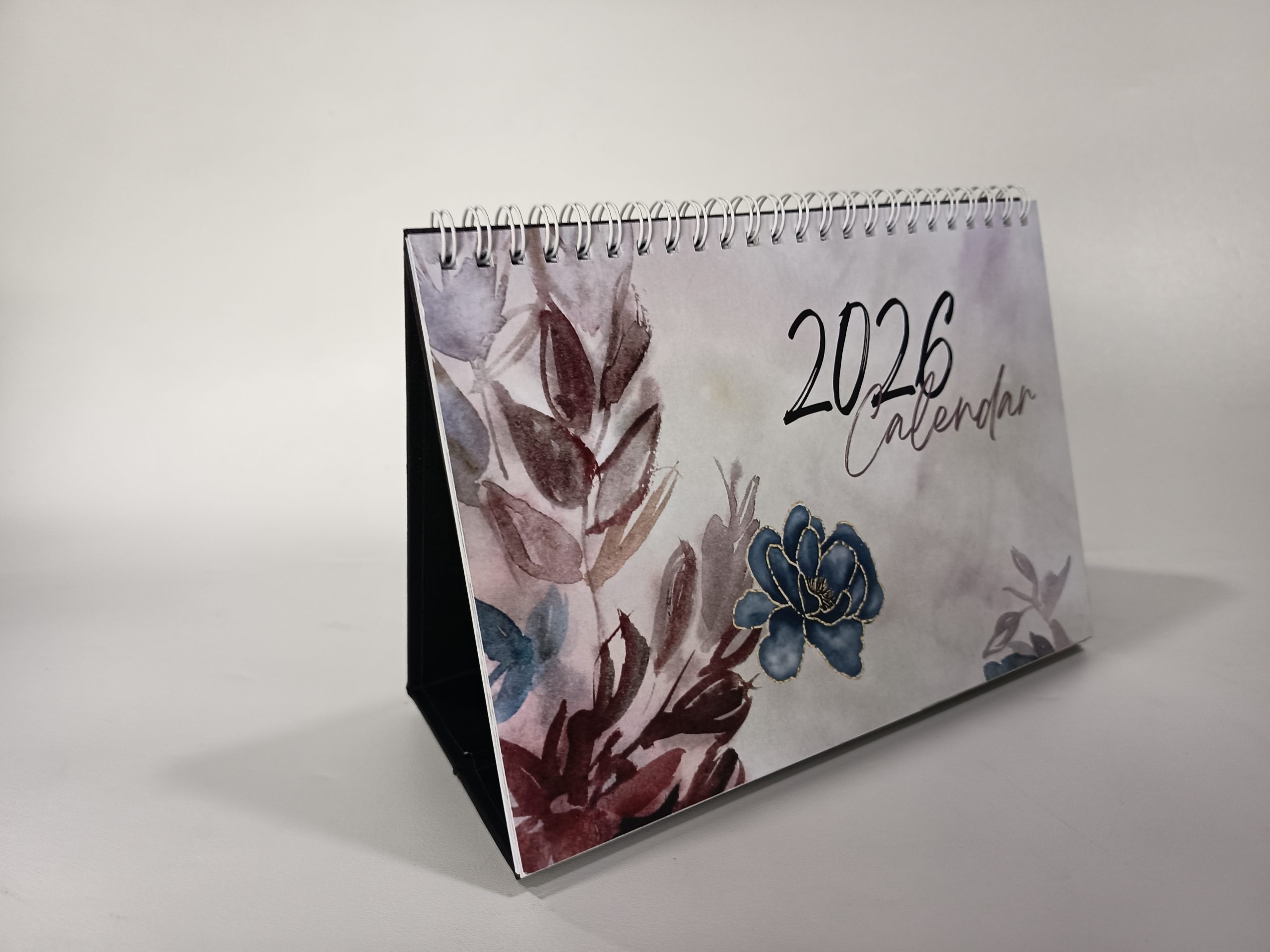 Kalender Meja Spiral 2026 – Tampil Profesional Bersama Percetakan Hendy